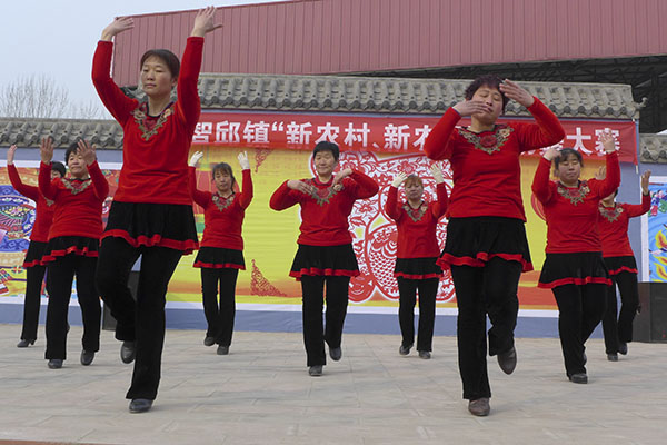 二0一九年一月二十三號(hào)組織了南智邱鎮(zhèn)廣場(chǎng)舞表演大賽活動(dòng)，參賽隊(duì)伍二十二支，深受百姓歡迎。