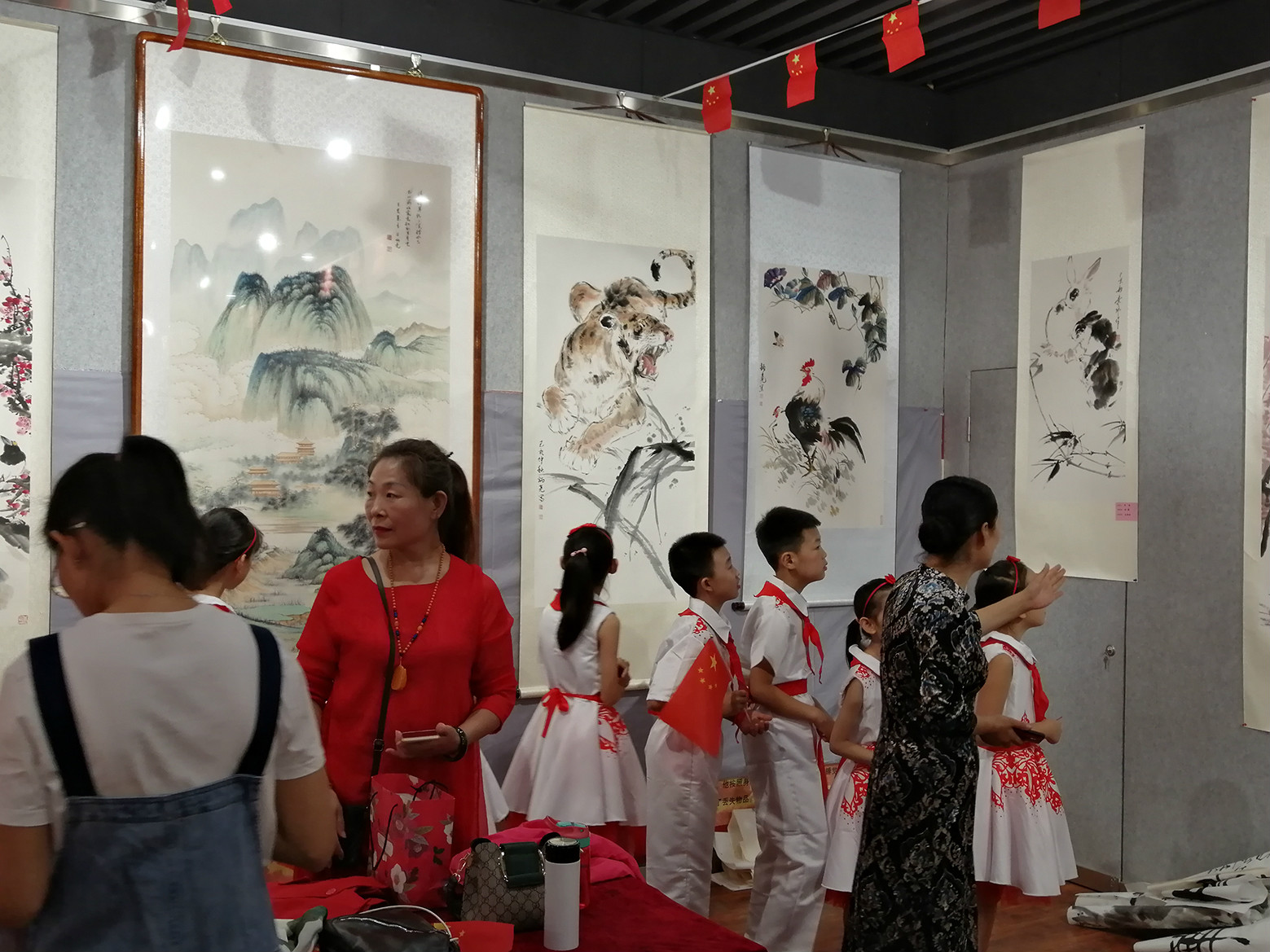 “與愛同行”公益活動志愿者書法繪畫畫展