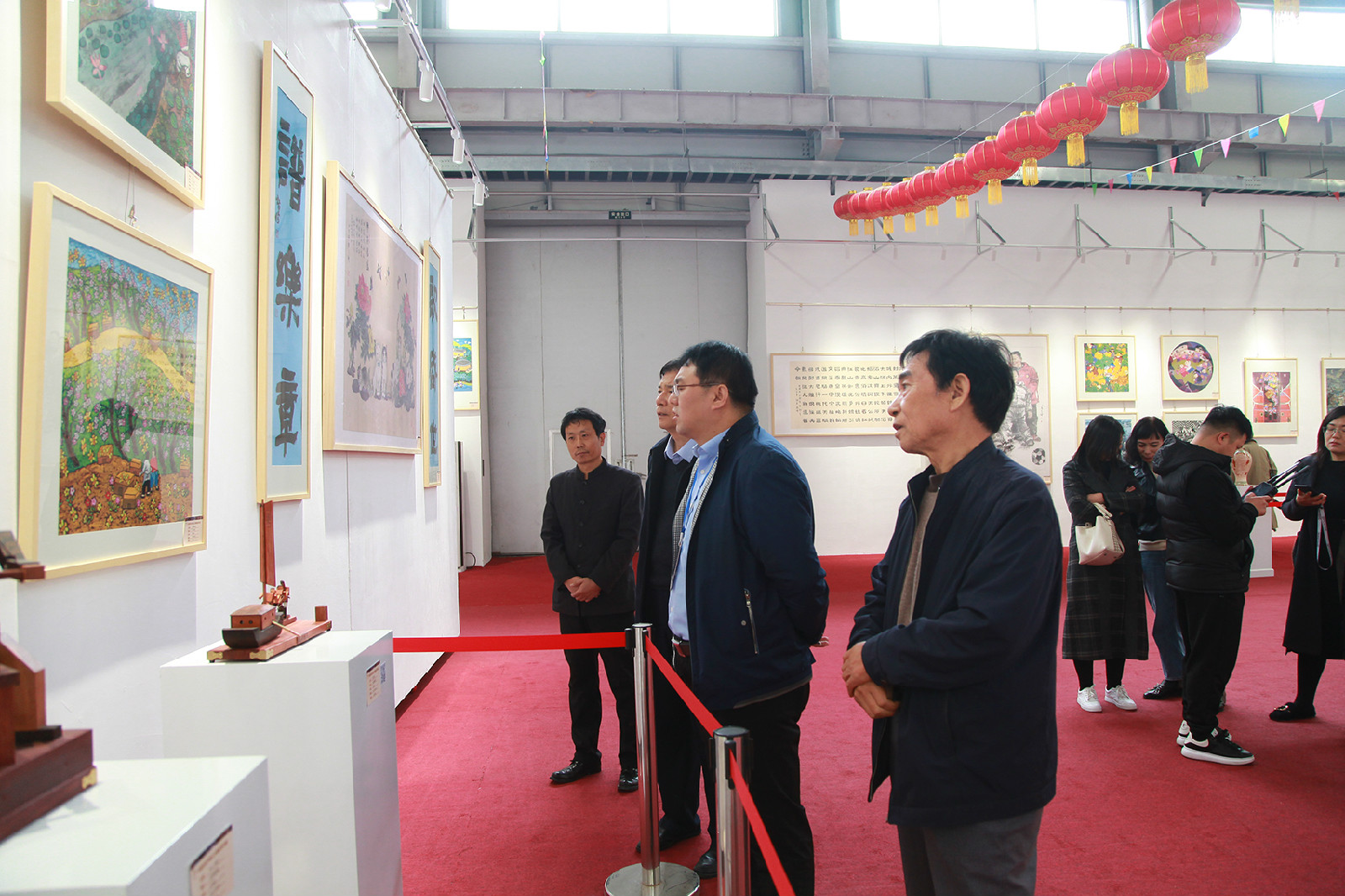 辛集農(nóng)民畫應約參加 辛集農(nóng)民畫應約參加“新時代中國農(nóng)民書畫之鄉(xiāng)精品晉京展”部分照片