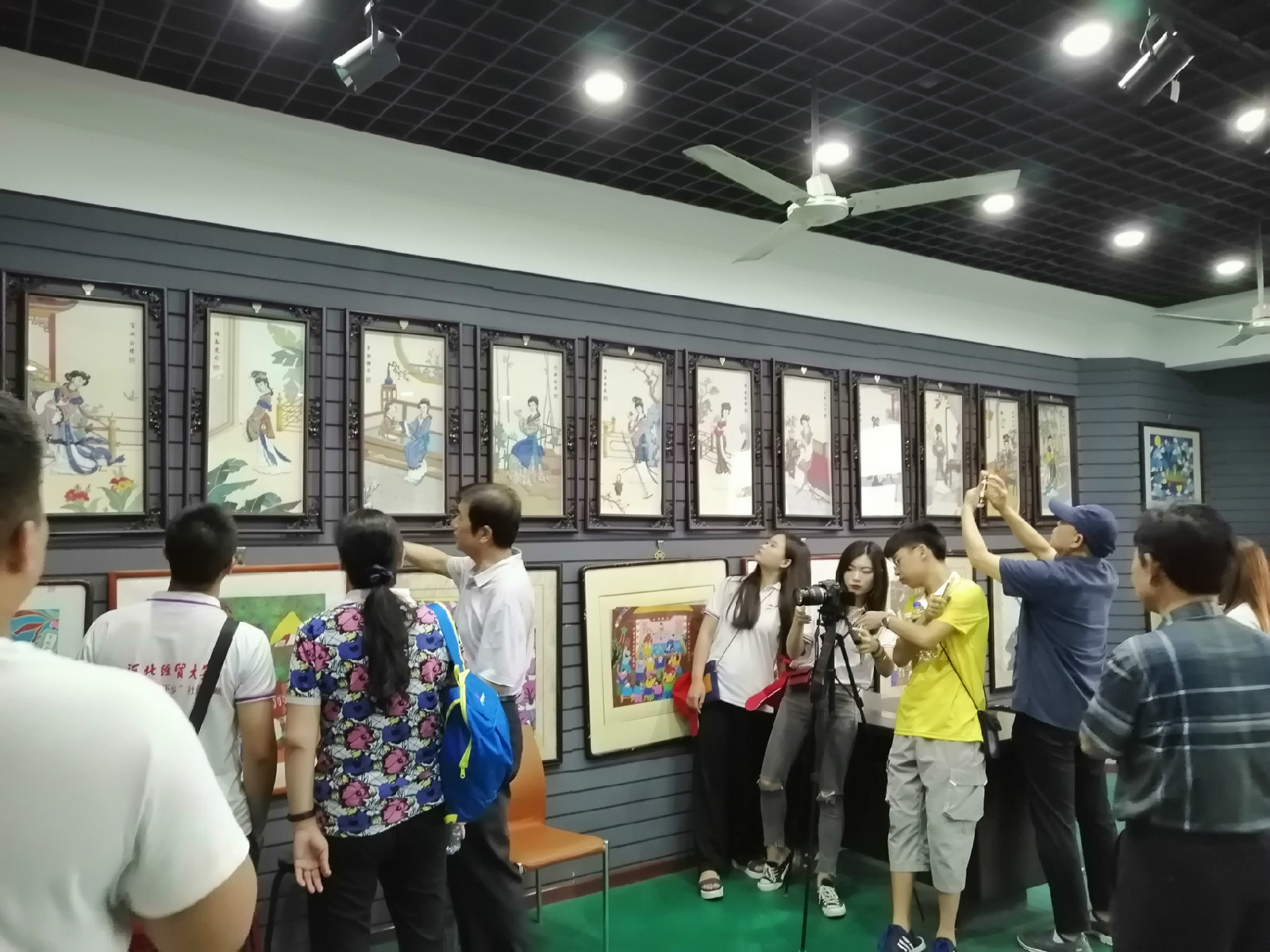 美術(shù)培訓(xùn)班部分照片展示