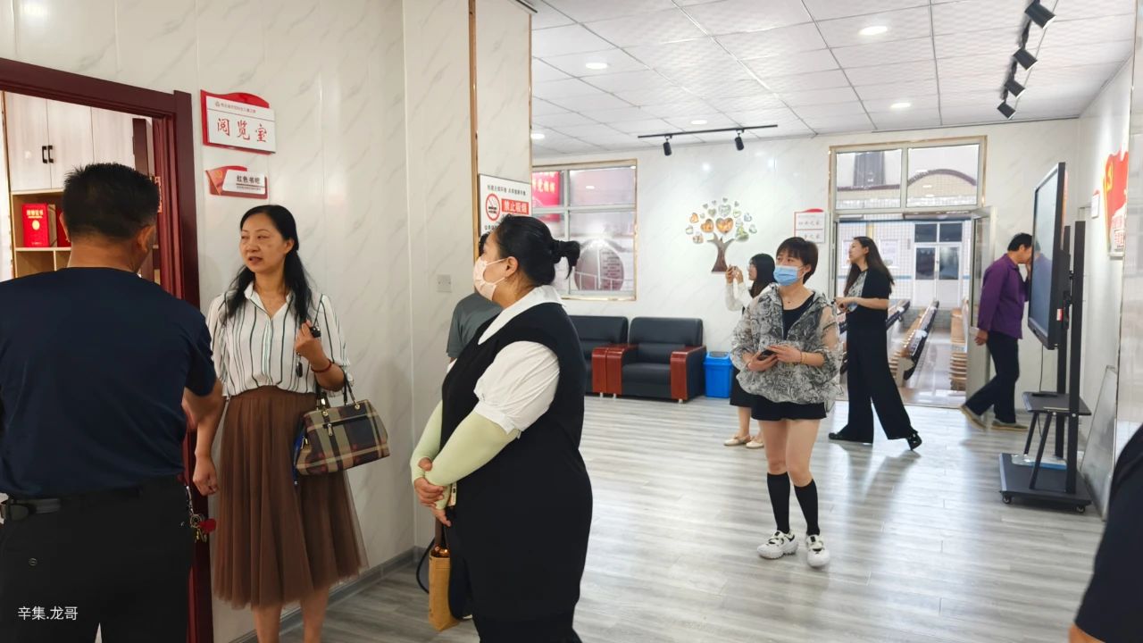 2023年6月12日河北省群眾藝術(shù)館(河北省非物質(zhì)文化遺產(chǎn)保護(hù)中心)有關(guān)領(lǐng)導(dǎo)，來到辛集群眾文藝輔導(dǎo)示范基地”調(diào)研。