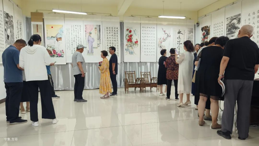 尹二軍藝術(shù)工作室舉辦“雙爭”有我——辛集市“慶七一·頌黨恩”書畫作品展。