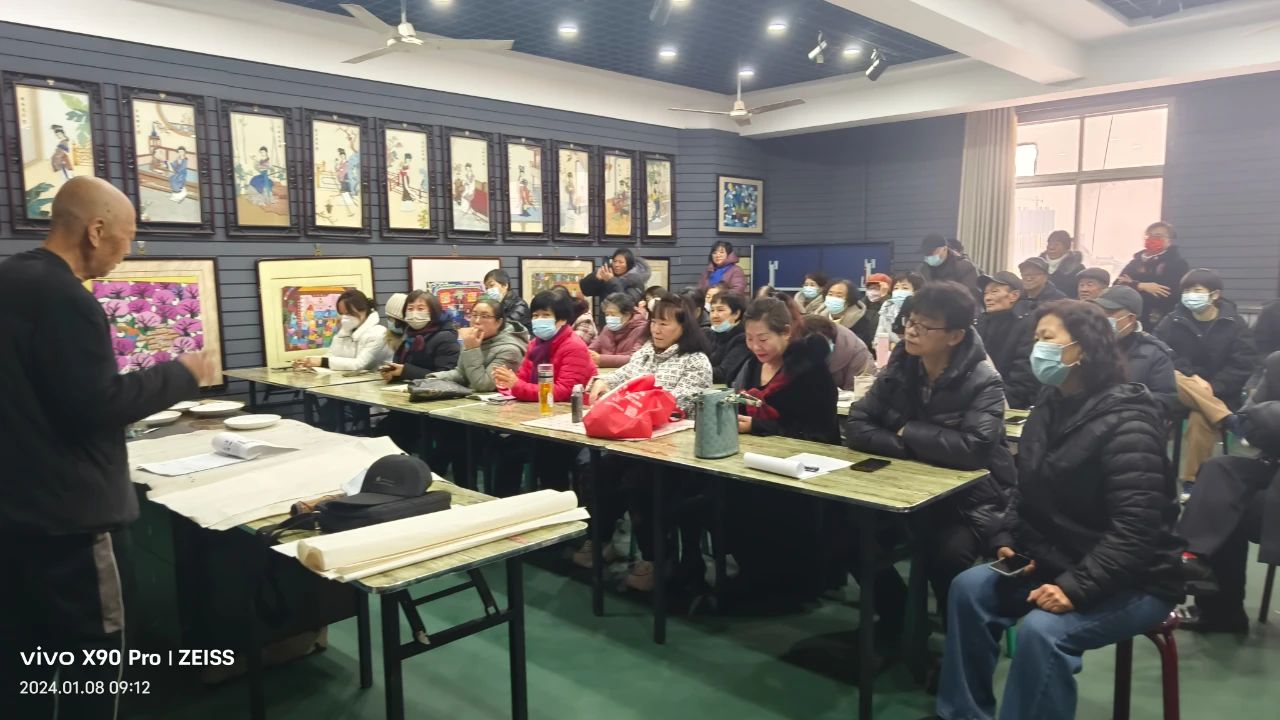 深入開展全民藝術(shù)普及,提升我市群眾文藝素養(yǎng),辛集市文化館花鳥培訓(xùn)班于1月8正式開課