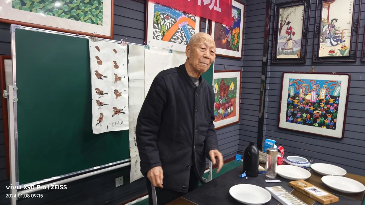 深入開展全民藝術(shù)普及,提升我市群眾文藝素養(yǎng),辛集市文化館花鳥培訓(xùn)班于1月8正式開課