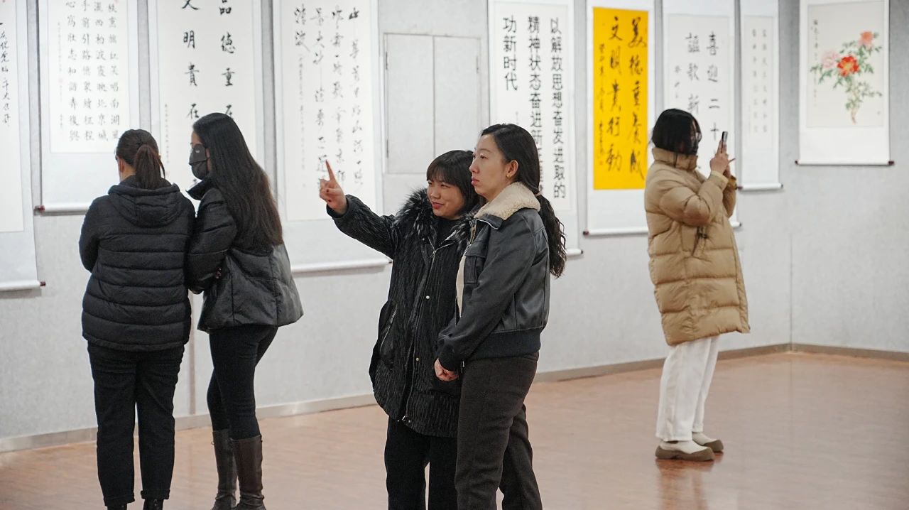 第十九屆“新農村、新農民、新作品”書畫作品展在文化館三樓展覽廳隆重展出