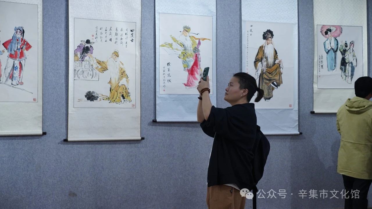 2024辛集市“雙粹花開”—呂炳堯國(guó)畫匯報(bào)展，于4月12日至4月15日在辛集市文化館三樓展覽廳展出