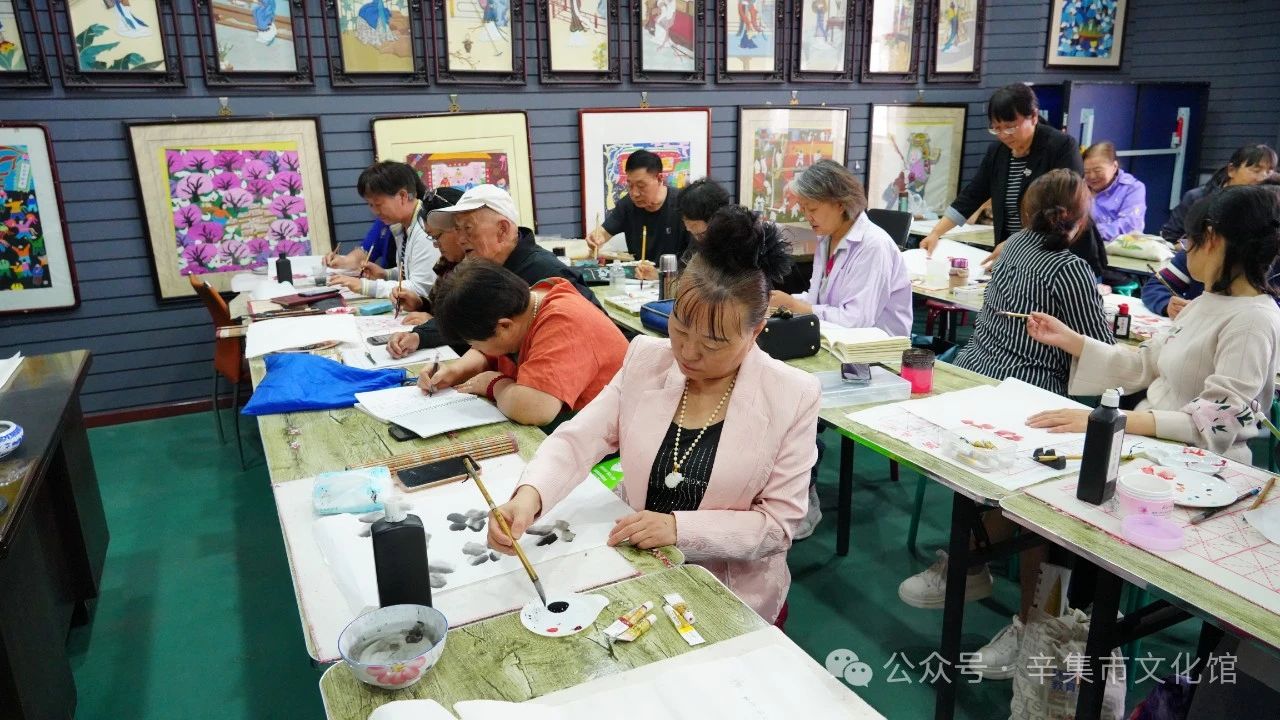 【文化館:人民的終身美育學校】文化館服務(wù)宣傳周系列活動——2024辛集市文化館全民藝術(shù)普及花鳥畫培訓班(第二期)