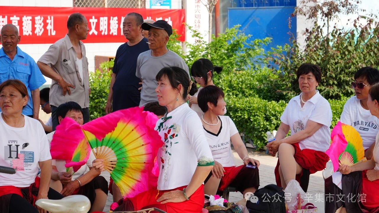 【文化館:人民的終身美育學(xué)校】文化館服務(wù)宣傳周系列活動(dòng)——2024年辛集市“四季村晚”文化惠民進(jìn)基層演出活動(dòng)走進(jìn)馬莊鄉(xiāng)西謝村
