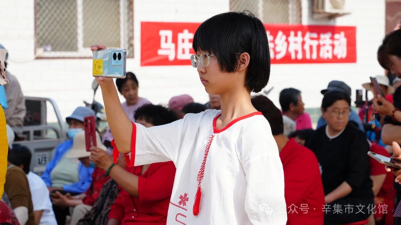 【文化館:人民的終身美育學(xué)校】文化館服務(wù)宣傳周系列活動(dòng)——2024年辛集市“四季村晚”文化惠民進(jìn)基層演出活動(dòng)走進(jìn)馬莊鄉(xiāng)西謝村
