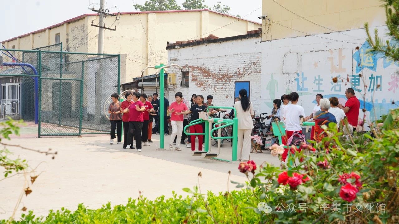 【文化館：人民的終身美育學(xué)校】文化館服務(wù)宣傳周系列活動——2024辛集市文化館全民藝術(shù)普及舞蹈培訓(xùn)走進張古莊村