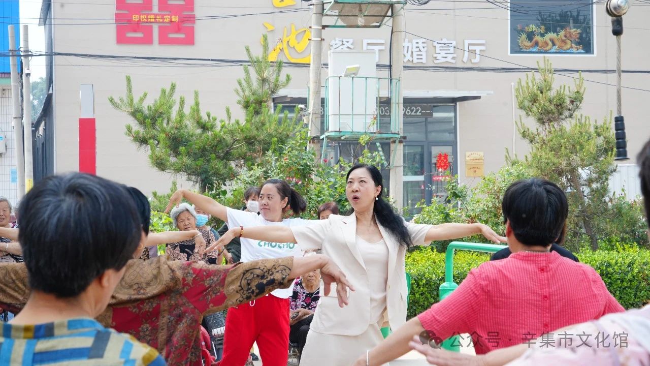 【文化館：人民的終身美育學(xué)校】文化館服務(wù)宣傳周系列活動——2024辛集市文化館全民藝術(shù)普及舞蹈培訓(xùn)走進張古莊村