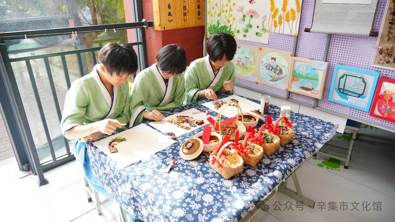 文化館服務(wù)宣傳周系列活動(dòng)—辛集市2024年中小學(xué)生美術(shù)作品展+工作坊