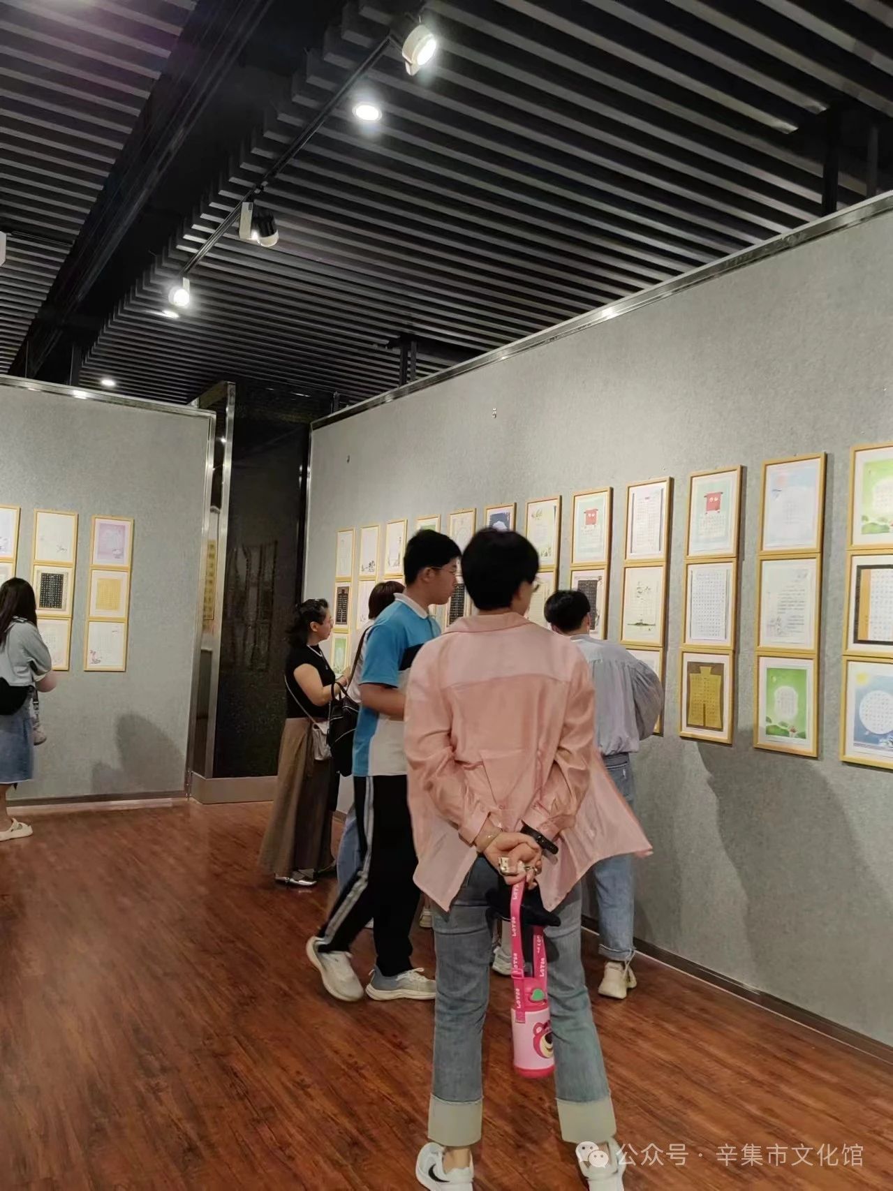 2024年辛集市慶六一建華書(shū)法學(xué)校少兒作品展于2024年6月1日-6月3日在辛集市文化館三樓展覽廳展出