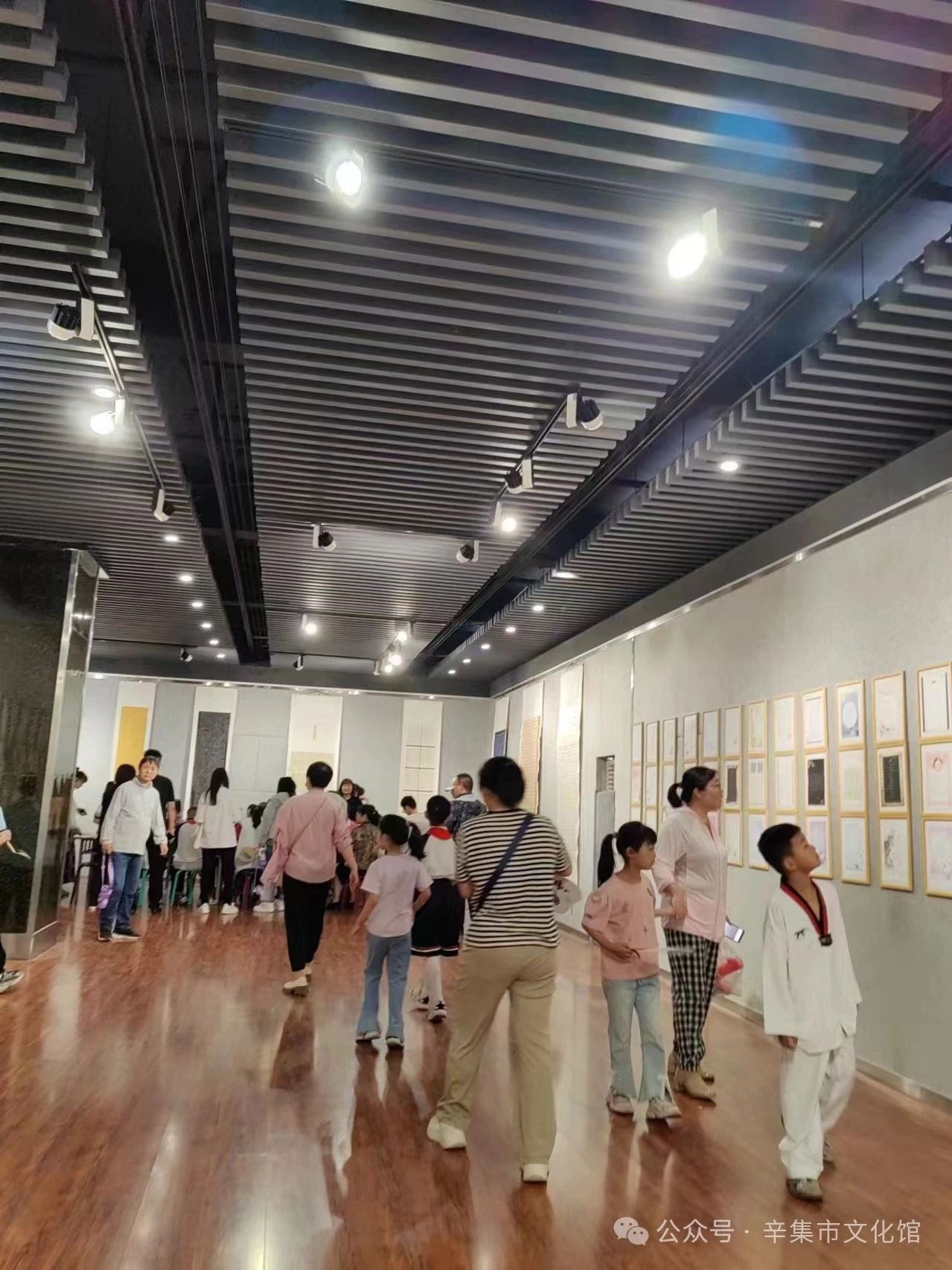 2024年辛集市慶六一建華書(shū)法學(xué)校少兒作品展于2024年6月1日-6月3日在辛集市文化館三樓展覽廳展出