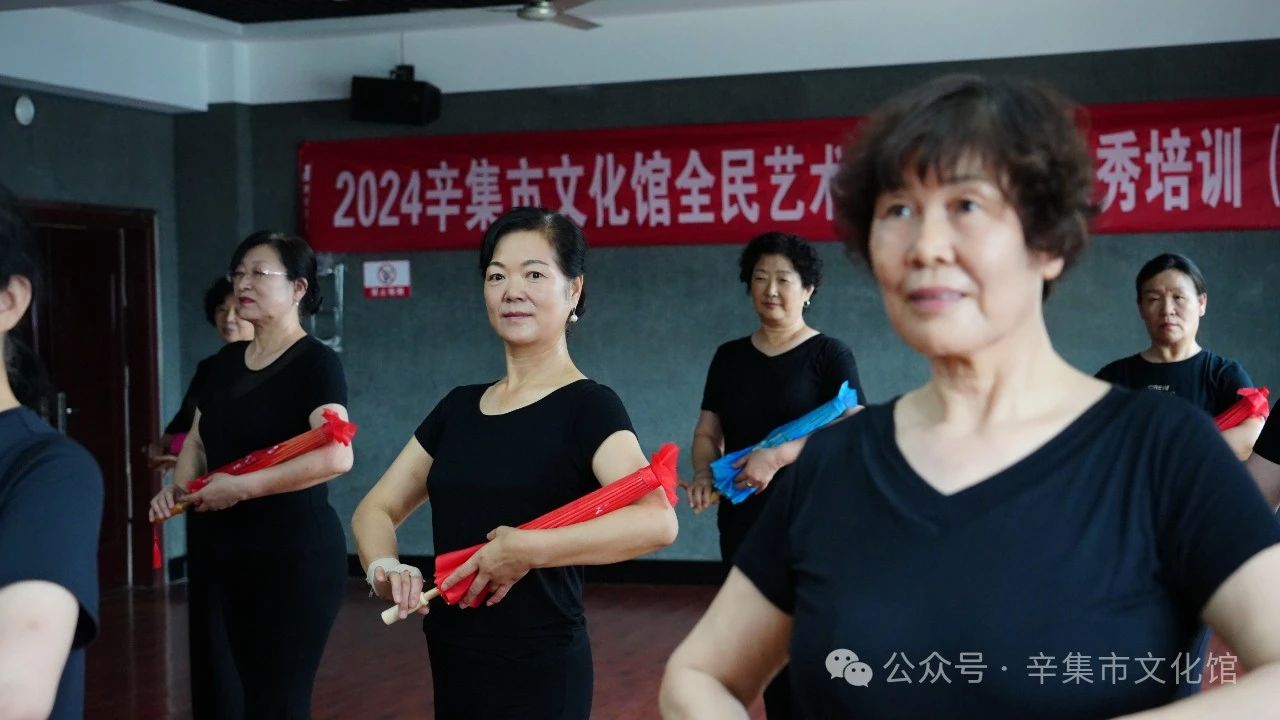 2024辛集市文化館全民藝術(shù)普及模特走秀培訓(xùn)（一）于6月18日正式開課