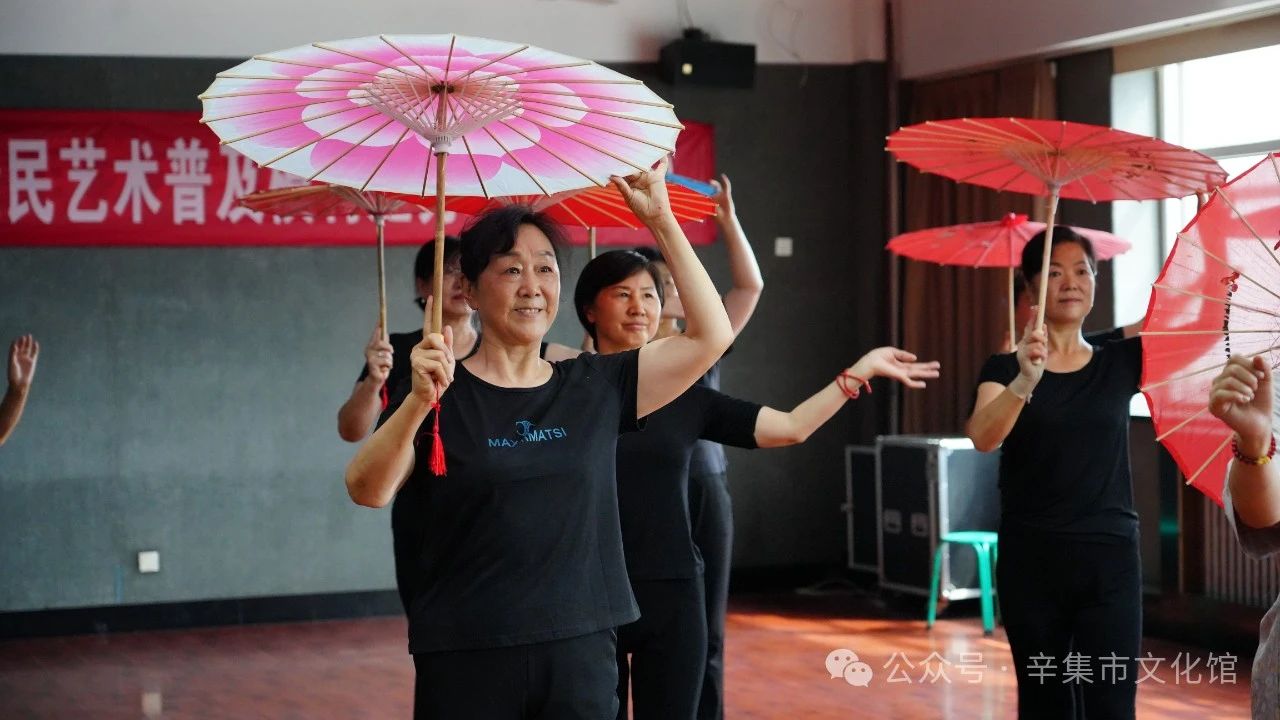 2024辛集市文化館全民藝術(shù)普及模特走秀培訓(xùn)（一）于6月18日正式開課