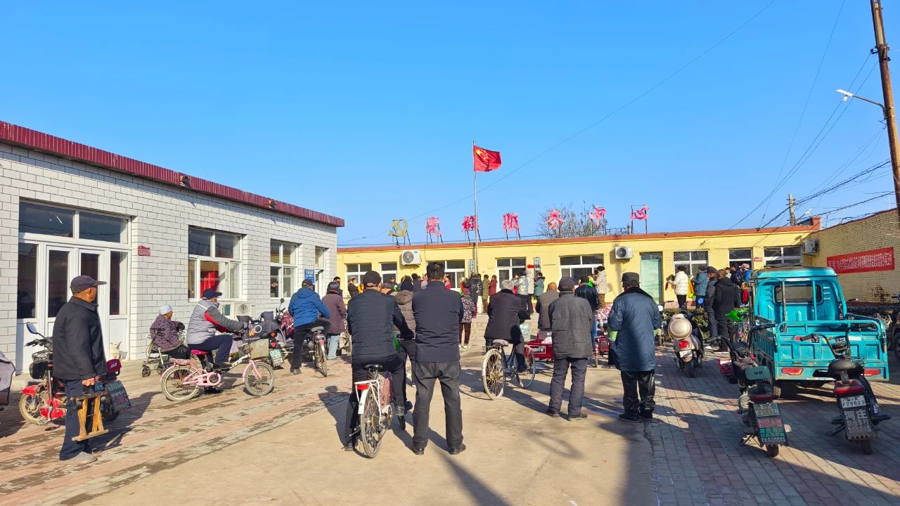 2024年12月13日,“雙爭有我”2024年辛集市文化館全民藝術(shù)普及舞蹈培訓(xùn)走進(jìn)天宮營鄉(xiāng)吳王村