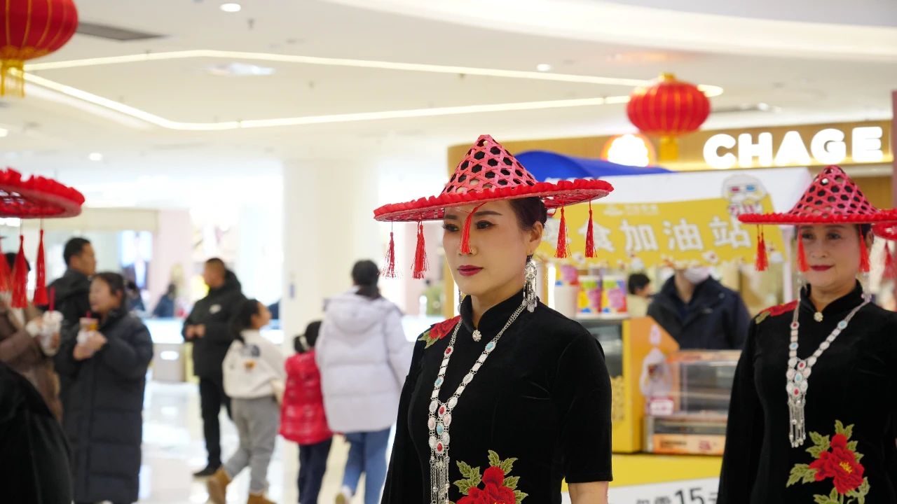 2025年辛集市元旦文藝演出在萬達(dá)廣場圓滿舉行