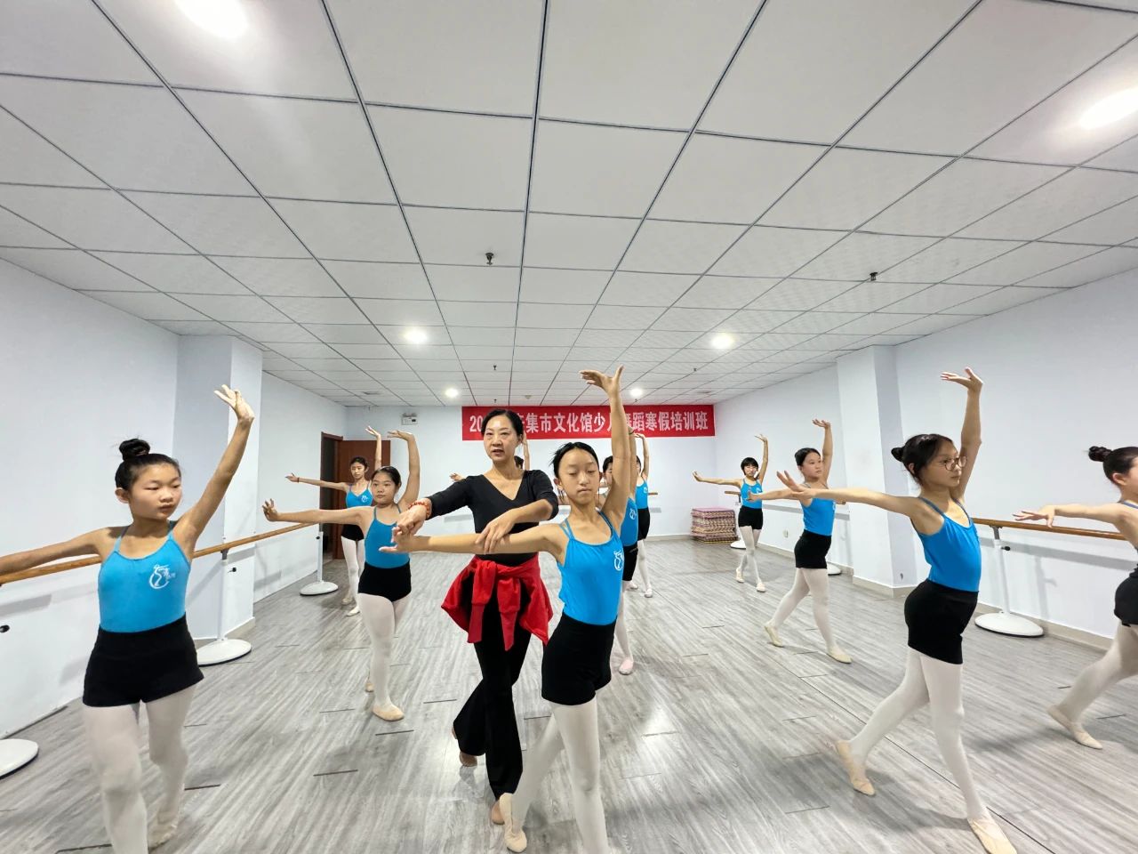 2025年辛集市文化館少兒舞蹈寒假培訓(xùn)班開課啦!
