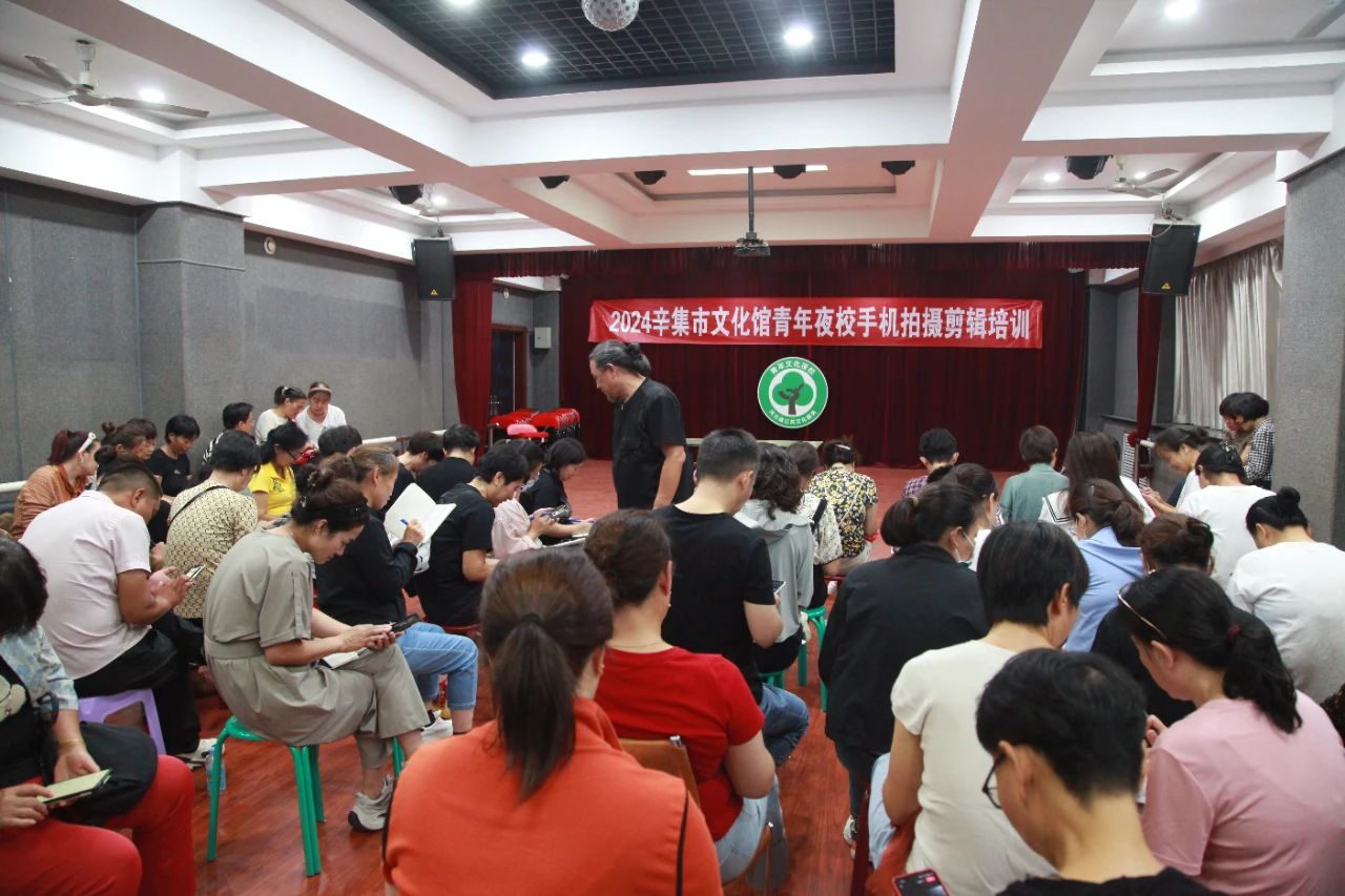 辛集文化館青年夜校短視頻創(chuàng)作團隊近期將走進浣溪園采風