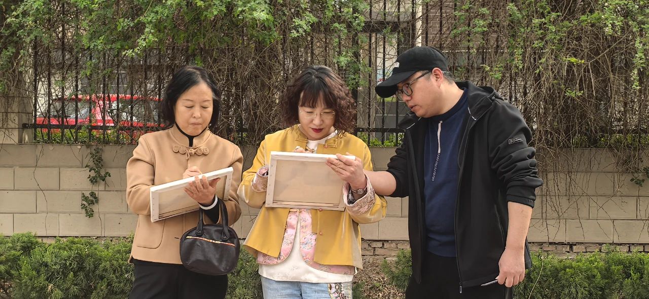 市文化館手機(jī)短視頻拍攝團(tuán)隊(duì),走進(jìn)“櫻花大道”實(shí)地采風(fēng)創(chuàng)作