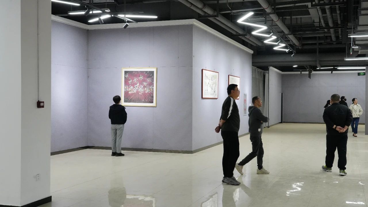 “全民國家安全教育 走深走實十周年”主題書畫展在辛集市新時代文明實踐中心正式展出